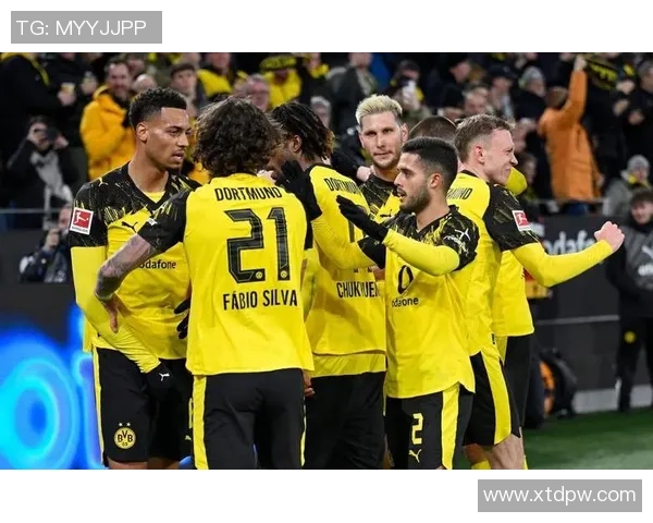 多特蒙德稳守前三斯图加特难敌黄蜂攻势