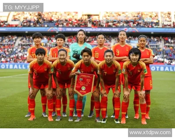 女足世界杯：中国队豪取三连胜进决赛创历史伟绩