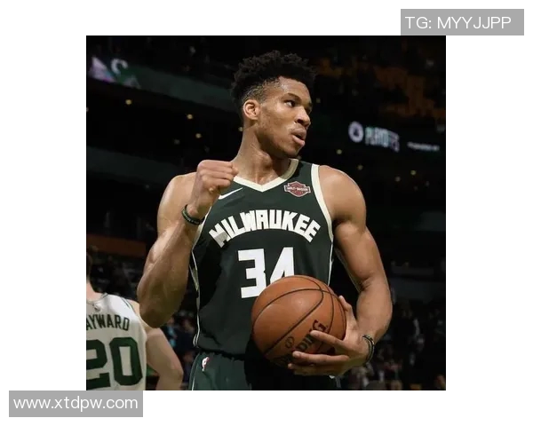 雄鹿客场击败活塞，字母哥高效砍下30+12